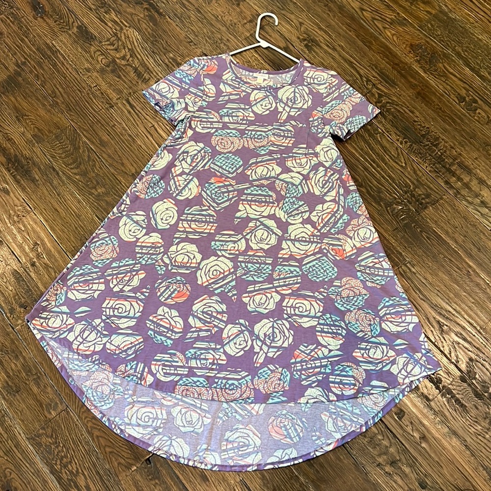 LuLaRoe Carly- Rose print!